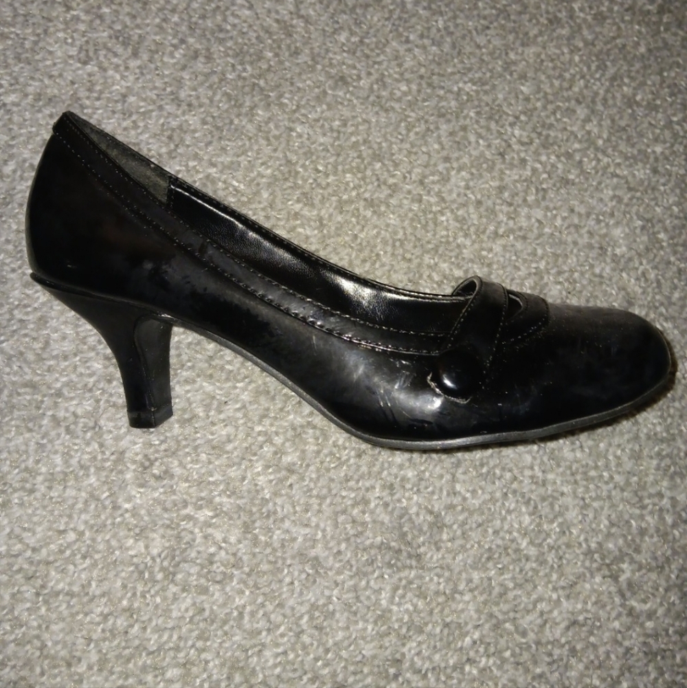 Classic Black Patent Mid Heel Pump - Women